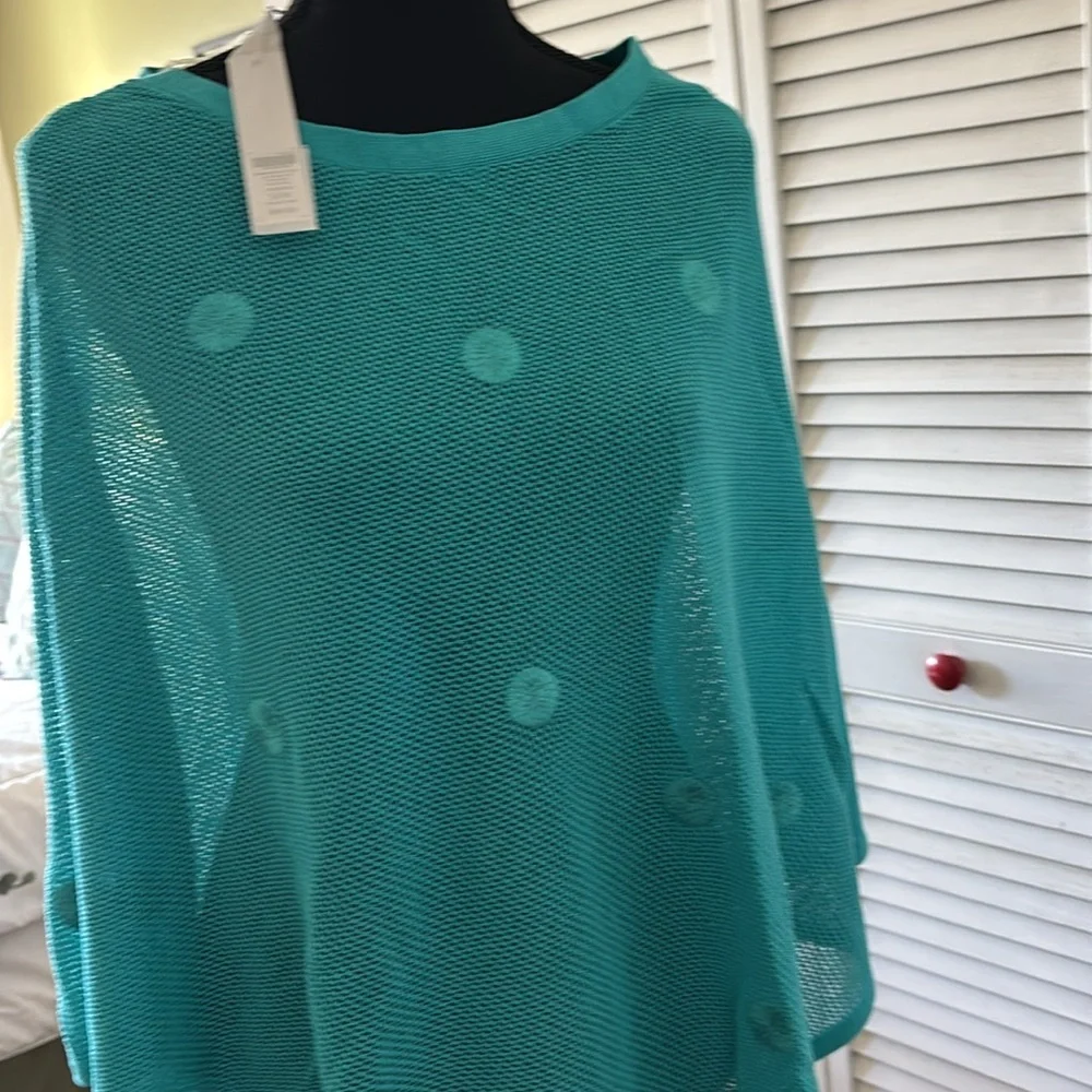 Poncho NWT - Picture 5 of 6